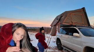 Naughty😈 campsite booty babe gets Christmas-fucked by a stranger
