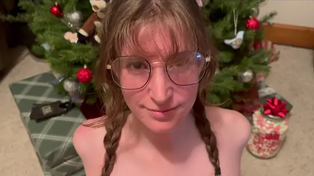 Tight Teen Miss Summer Monarch Let Me Explore Her Holes For Christmas!