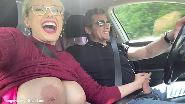 Angel Wicky′s Surprise Car Sex