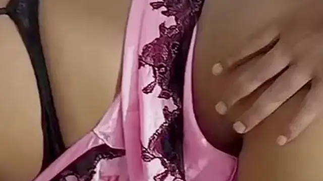 خمسينية مشهورة تختفي في غرفة مفروشة م&