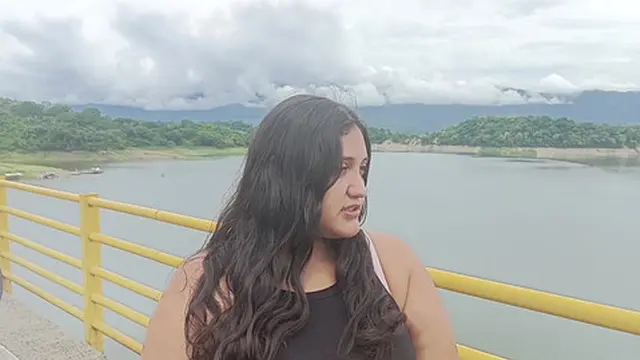 Chica es abandonada por su novio &mdash; es recatada y follada por un extraño