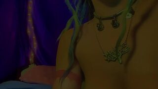 Solo twerk video. Underrated af