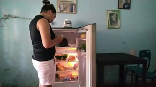 tengo muchos antojos pero no consigo nada en la nevera, mejor quítamelos tu
