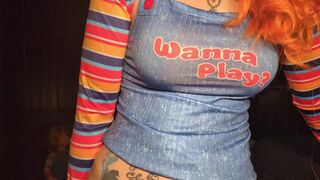female chucky cosplayer girl gets fucked by dragon dildo