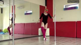 Manya Baletkina's toned bod bends in acrobatic positions amidst sweaty, intense hardcore sex