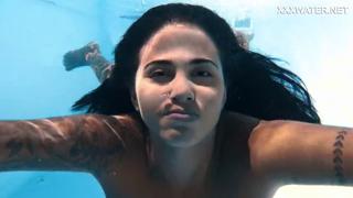 Yorgelis' massive booty meets giant jugs in sultry poolside XXX action