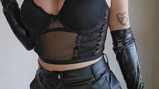 Soft sexy dance with bdsm custome