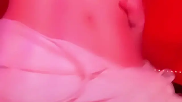 Одинокая студентка желающая секса &mdash;  мастурбирует на камеру