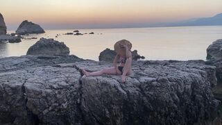 Masturbating at sunset ????????