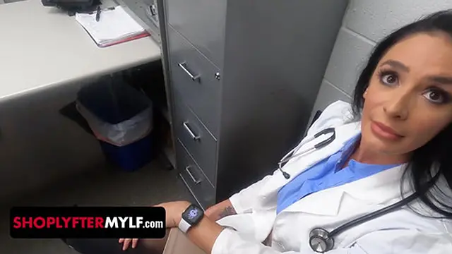 Probably The Greatest Shoplyfter MYLF Video Ever