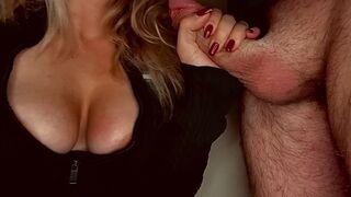 LILY SUCKS A BIG DICK AND CUM ON HUGE TITS
