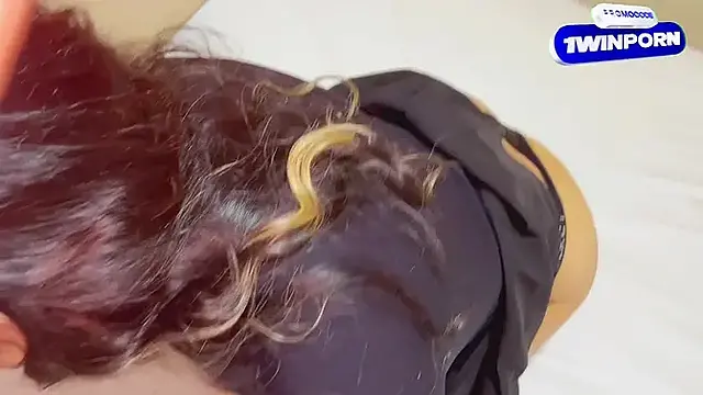 Me follé a mi vecina culona, mientras su esposo se encontraba trabajando.