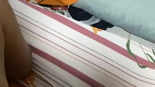 COMIENDOME UN GRAN CULO DESPUÉS DE LA FIESTA LE METO DILDO Y LA VERGA GIME DURO