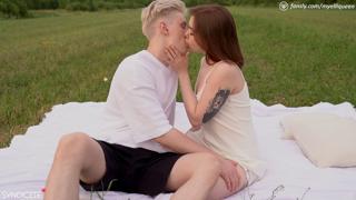 Raw outdoor bang job, messy creampie, nasty public tryst, 'Syndicete' gets his cock🌭 devoured
