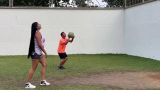 Chica loses bet playing basketball, must pay with her rich, tight ass🍑.