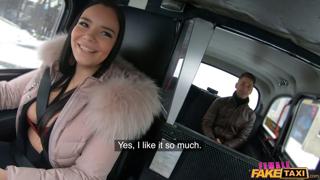 My ride's a tease - ' Taxi cab' tricks her into an anal👌 creampie